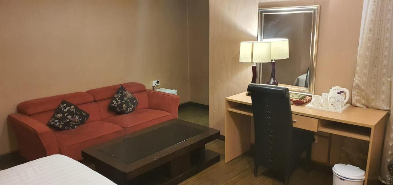 Shomookh Hotel Médine Extérieur photo