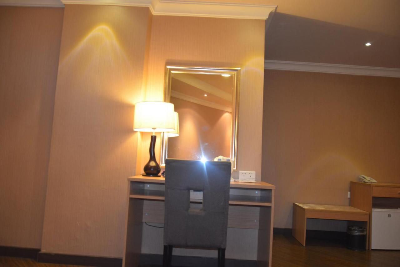 Shomookh Hotel Médine Extérieur photo