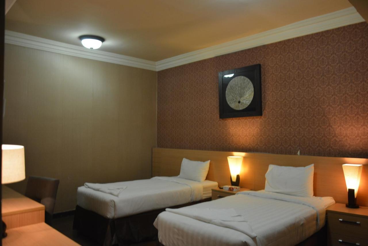 Shomookh Hotel Médine Extérieur photo